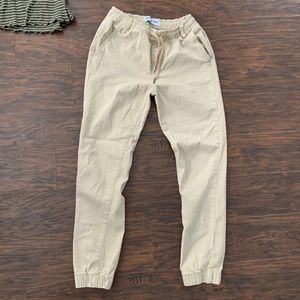 Women’s Khakis // Size Small🤎🤎